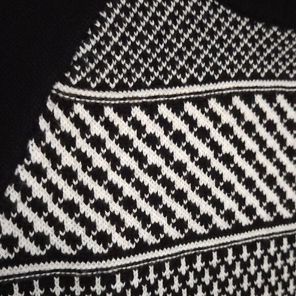 Talbots Womens Lambswool Blend Black White Crew Neck Sweater Medium - Picture 3 of 5